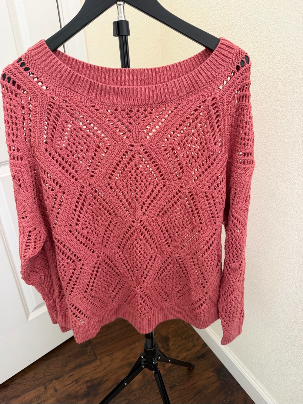 Old Navy Open-Knit Crewneck Sweater - Rose